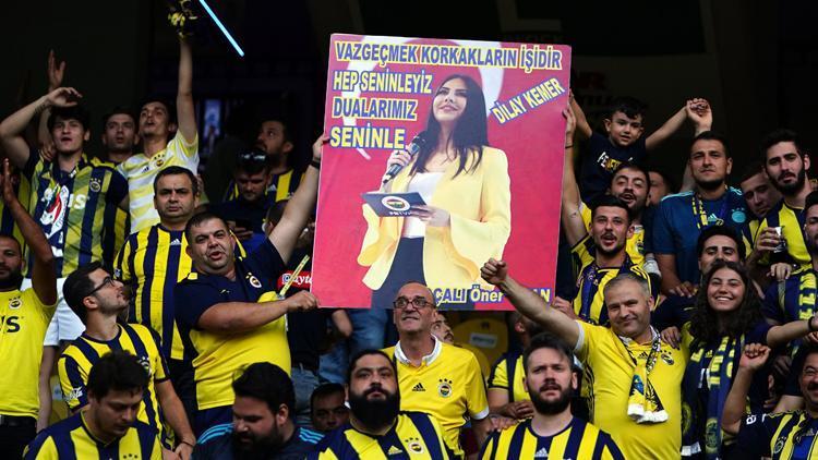 Fenerbahçeli taraftarlardan Dilay Kemere büyük destek