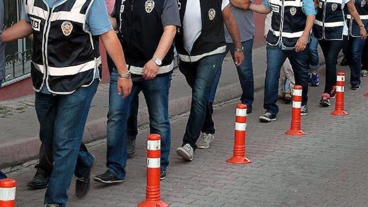 İzmirde FETÖ operasyonu: 18 gözaltı