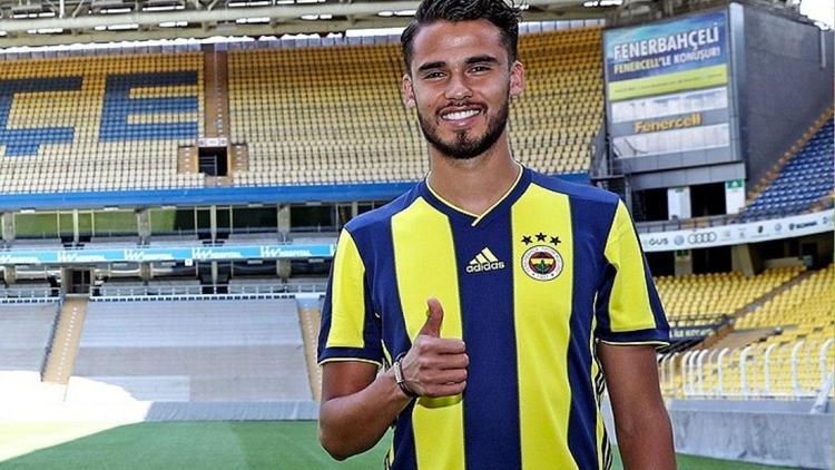 Son dakika transfer haberleri: Fenerbahçede Diego Reyes imzayı atıyor