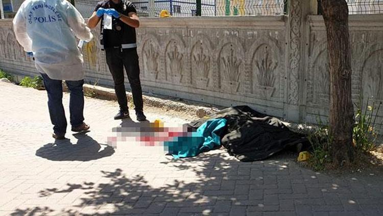 Ağrıda bir kadın sokak ortasında öldürüldü