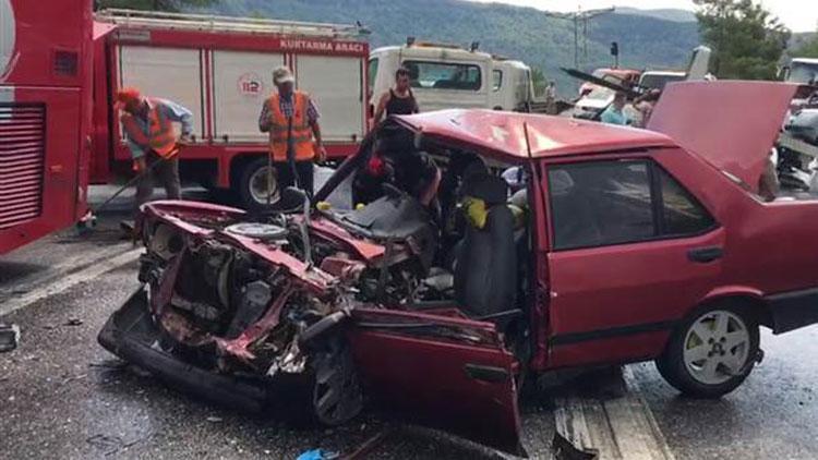 Antalyada feci kaza: Yaralılar var...