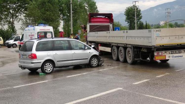 Karabükte trafik kazası: 7si aynı aileden 8 kişi yaralandı