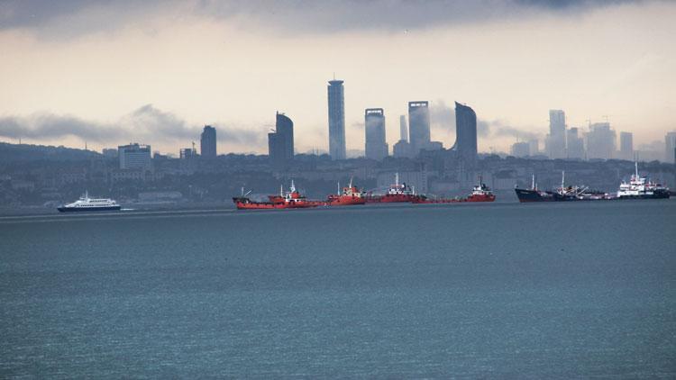 İstanbul’da yine sel... Komşuları kurtardı