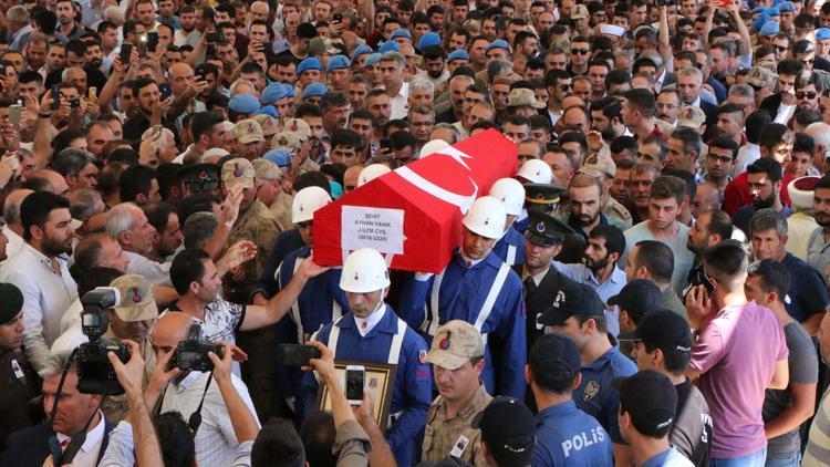 Şehit Uzman Çavuşu Adıyamanda binlerce kişi uğurladı