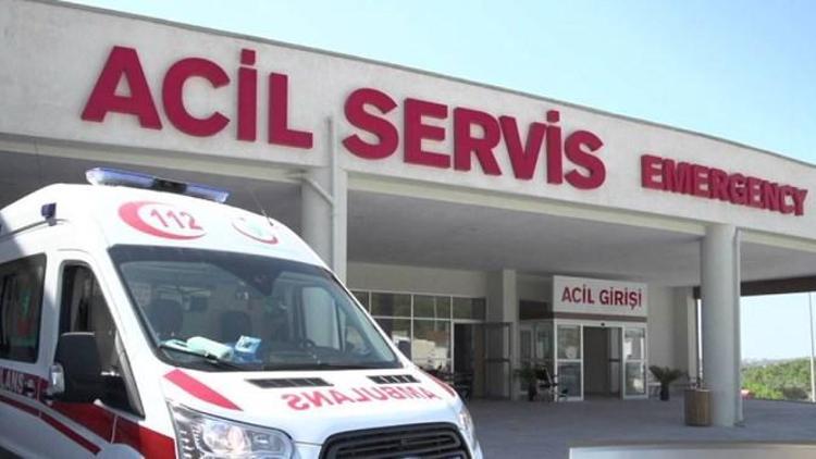 Antalyada gıda zehirlenmesi şüphesi: 61 öğrenci hastaneye kaldırıldı