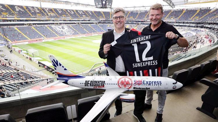 Eintracht Frankfurt taraftarına SunExpress sürprizi