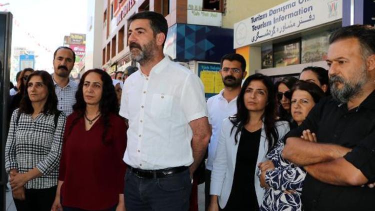 Vanda, HDPlilerin basın açıklamasına polis engeli