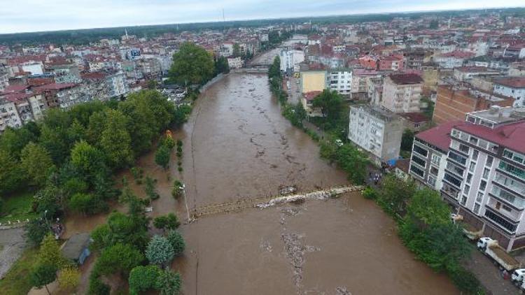 Termede sağanak etili oldu, 500 fındık işçi tahliye edildi