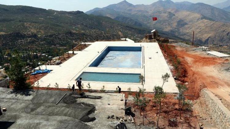 Üs bölgesi, yüzme havuzlu sosyal tesise dönüştürülüyor