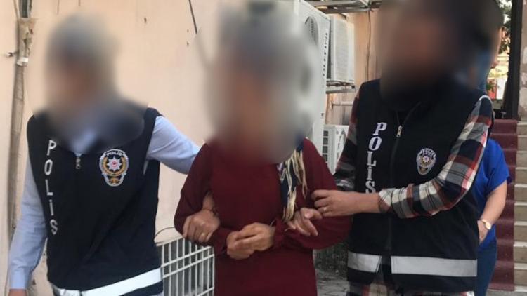 Çalışmaları engelleyip kadın polisin kolunu ısırdı