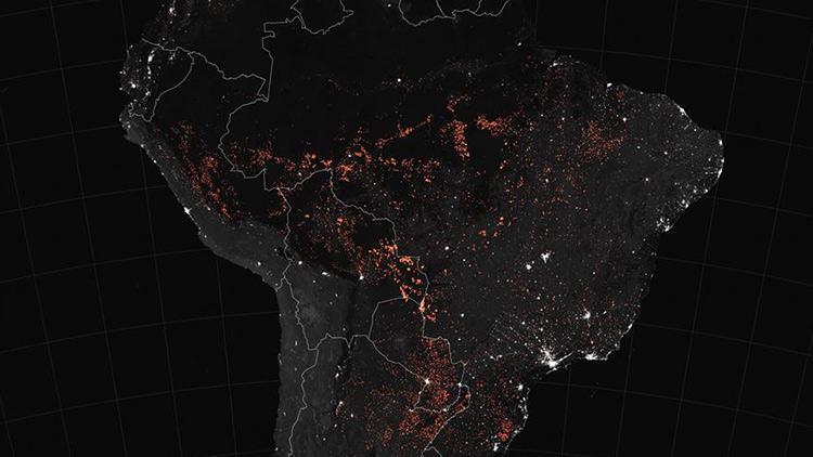 Amazonlardaki yangınlara savaş uçaklarıyla müdahale ediliyor