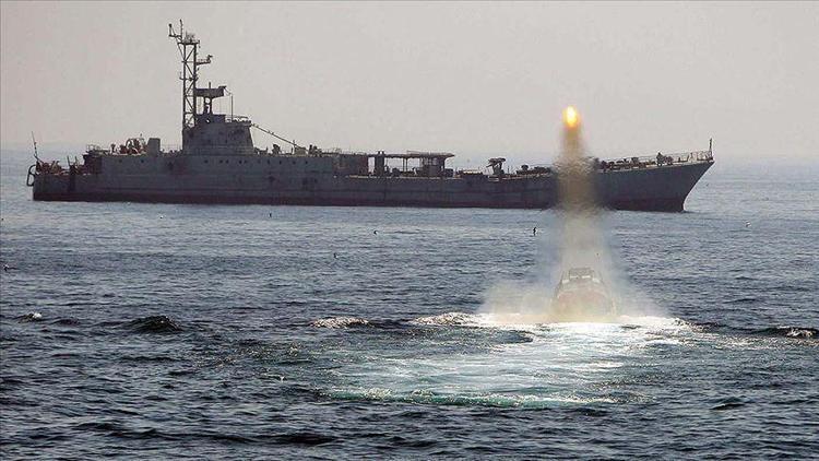 İran Aden Körfezine savaş gemisi gönderdi