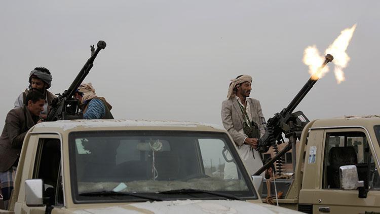 Husiler Suudi Arabistanın Cazan bölgesindeki askeri kampı vurdu