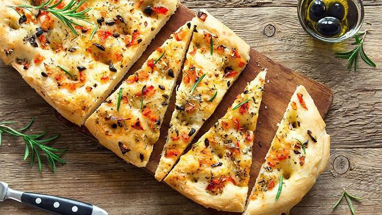 Focaccia (İtalyan pidesi) tarifi