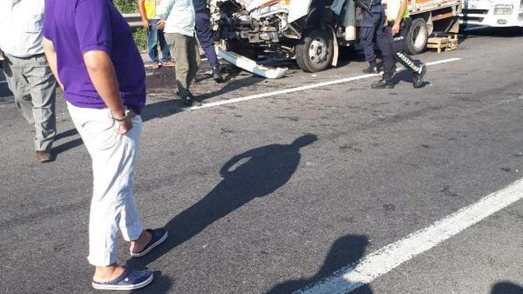 Adanada zincirleme kaza: 1 ölü, 2 yaralı