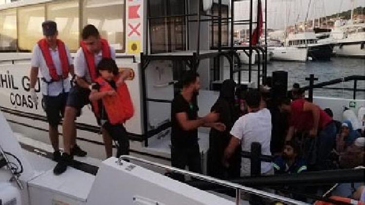 Çeşme açıklarında 38 kaçak göçmen yakalandı