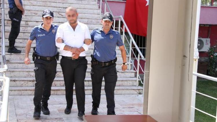 Ceza yazan polisleri tehdit eden muhtara gözaltı
