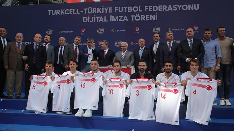 TFF ile Turkcell arasındaki ana sponsorluk sözleşmesi uzatıldı