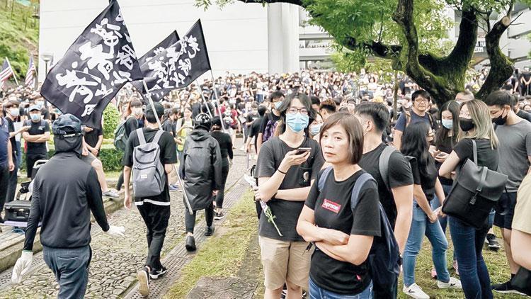 Hong Kong’da okul boykotu