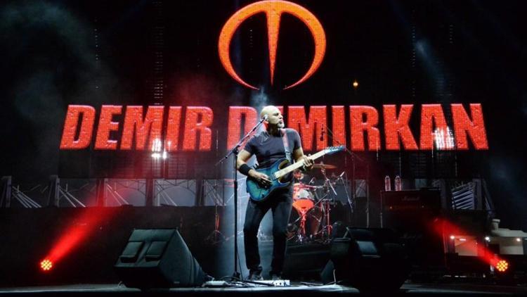 Hadi İpucu: Pentagramın eski gitaristi kimdir