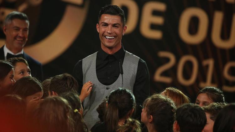 Portekizde yılın futbolcusu Ronaldo Quinas de Ouro ödülleri...