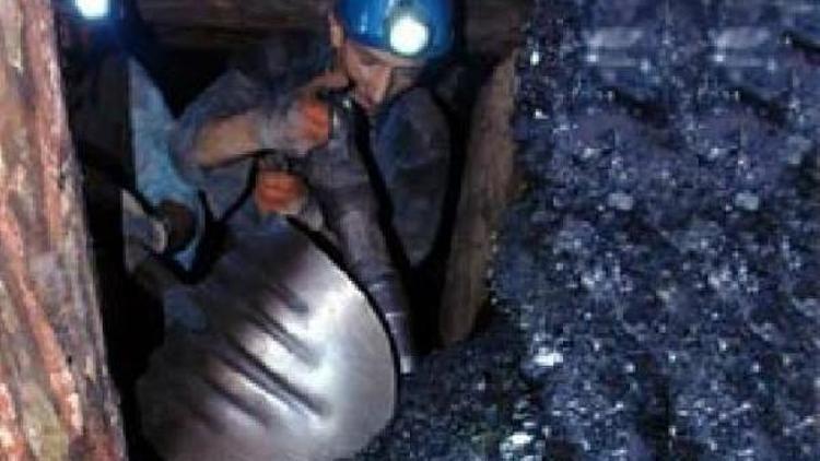 Ocaktaki patlamadan 9,5 ay sonra ölen madenci toprağa verildi