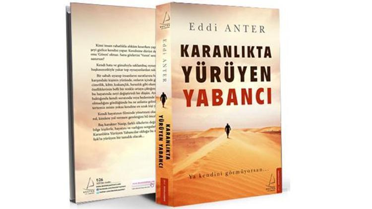 Anterden Karanlıkta Yürüyen Yabancı