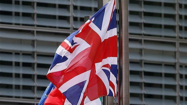 İngilterede otomotivciler Brexitin ertelenmesinden yana