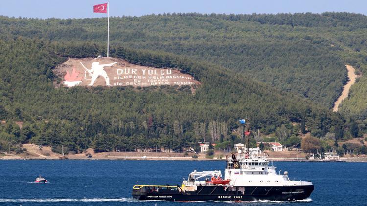 Rus askeri gemisi Çanakkale Boğazından geçti