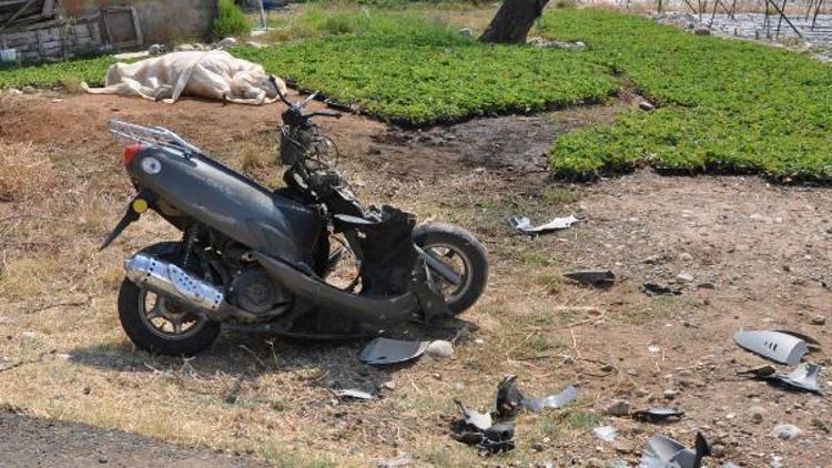 Kamyonetle motosiklet çarpıştı: 2 yaralı