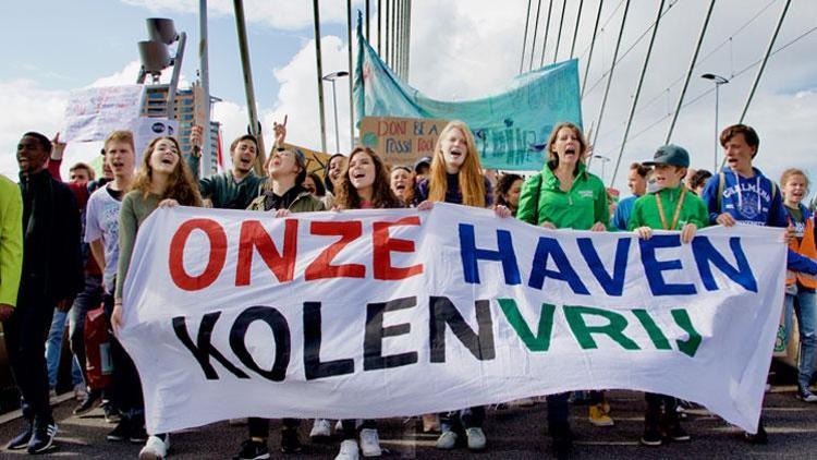 Rotterdam Limanı’nda iklim protestosu