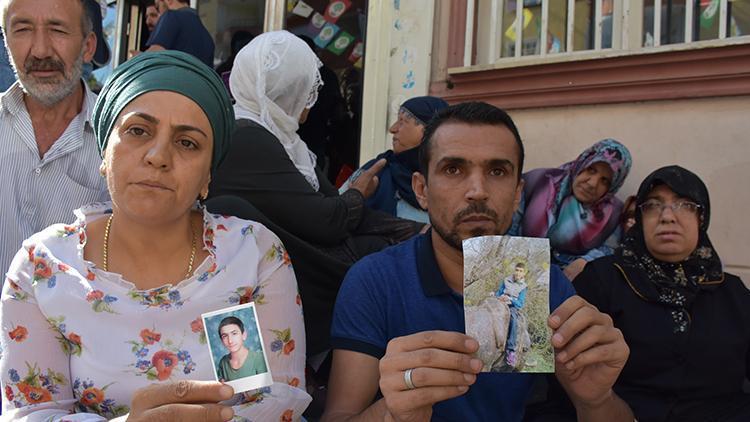 Diyarbakır annelerinin oturma eylemine katılım sürüyor: Evden çıkmayan bir çocuk birden bire kayboldu