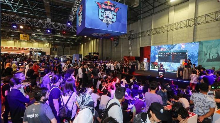 Red Bull Gaming Ground’a Gamex’te yoğun ilgi