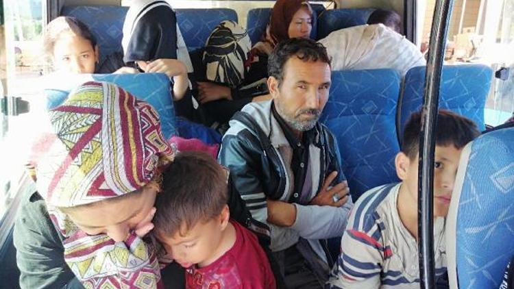 Ayvacıkta 97 kaçak göçmen yakalandı