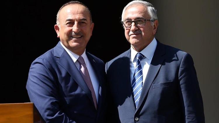 Dışişleri Bakanı Çavuşoğlu ile KKTC Cumhurbaşkanı bir araya geldi