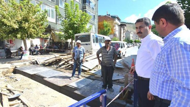 Başkan Eroğlu, alt yapı çalışmalarını yerinde inceledi
