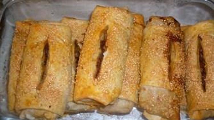 Mantarlı ve sucuklu börek