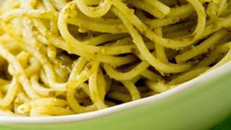 Pesto soslu spagetti