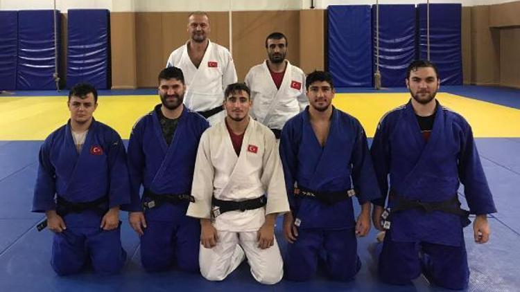Genç judocular Avrupa Şampiyonasında tatamiye çıkıyor