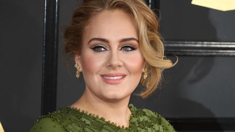 Adele boşanıyor