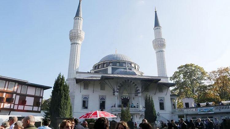 Berlin Şehitlik Camisi’ne bomba tehdidi