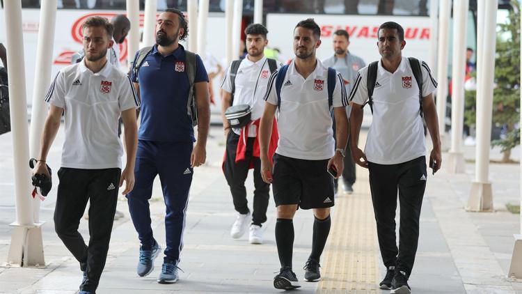 Sivasspor kafilesi İstanbula gitti