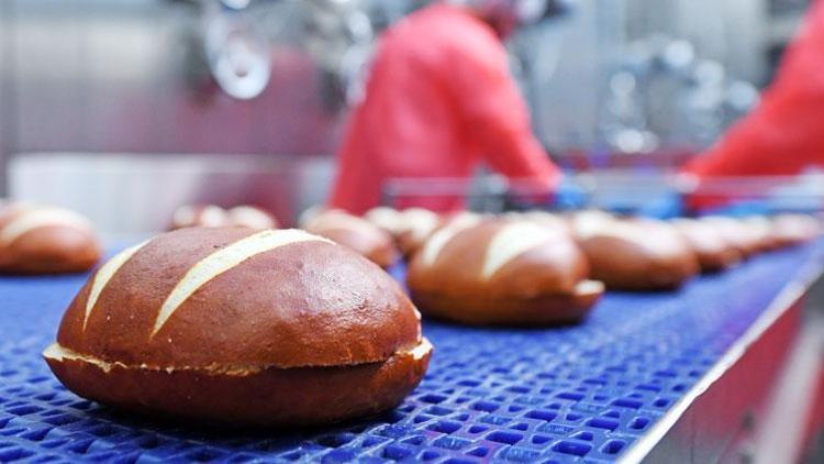 Almanya’da ekmek su gibi brezel satılıyor