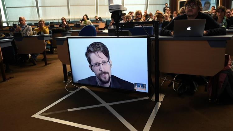 Edward Snowden, adil yargılanırsa ABDye dönmek istiyor