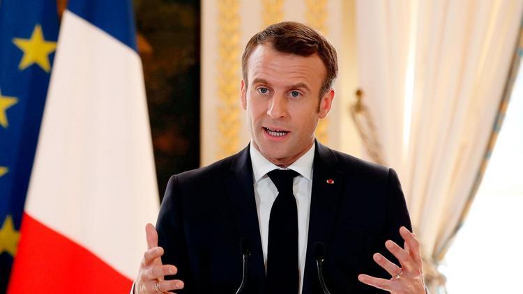 ‘Eylemcilerin Macron’un portresini indirmesi meşru’