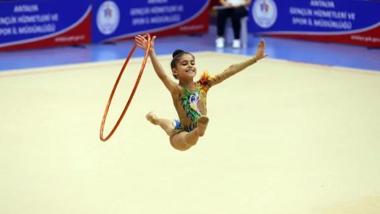 Antalyasporlu jimnastikçiler Bosna Hersek yolcusu