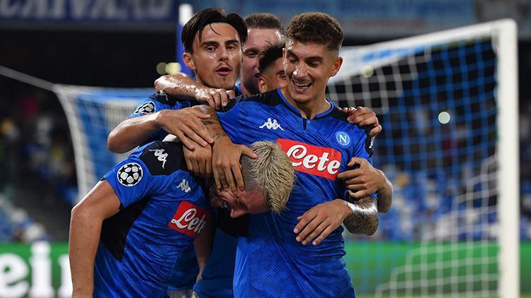 Eljif Elmaslı Napoli son şampiyon Liverpoolu devirdi