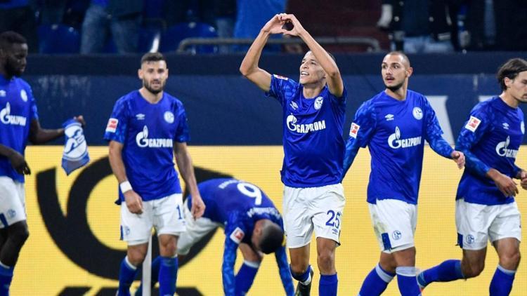 Schalke 04 sahasında Mainz 05i yendi