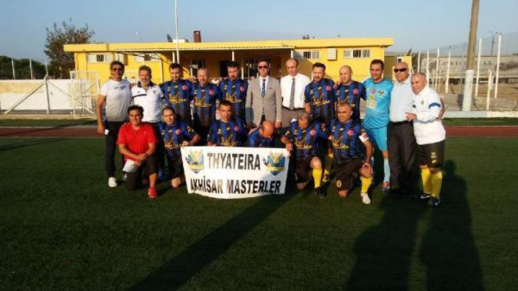 Bandırma’da Masterler Futbol Turnuvası başladı