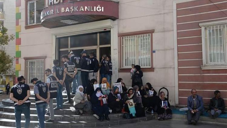 Diyarbakırda ailelerin eyleminde 21. gün